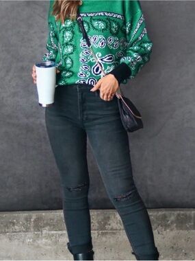 DAVI & DANI Green Paisley Print Crew Neck Sweatshirt
